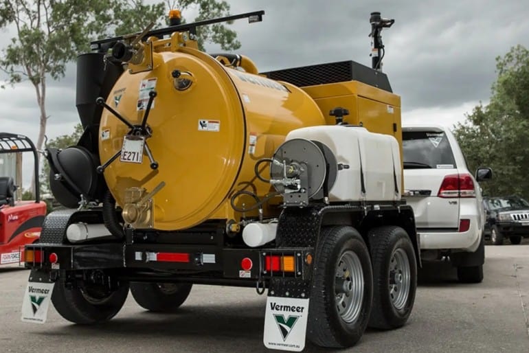 vacuum excavation truck